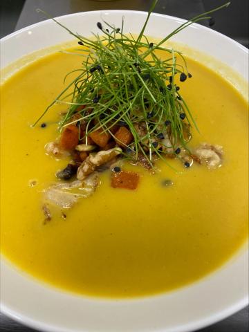 Green Curried Cauliflower & Kabocha Soup